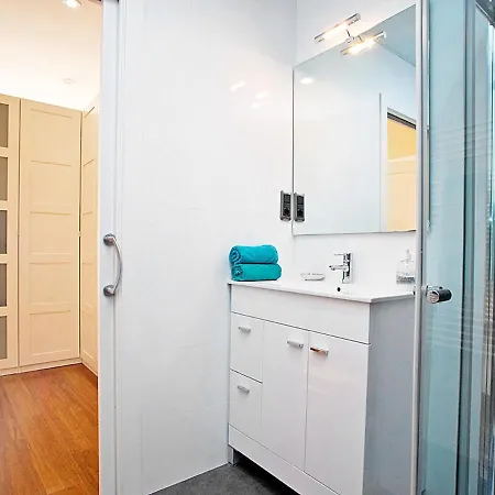 Eixample Esquerre Gran Via Balmes By Interhome Barcelona
