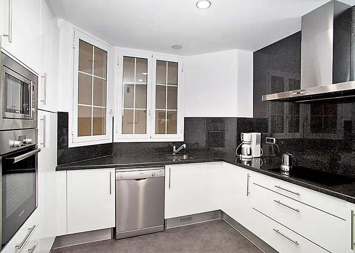 Apartamento Eixample Esquerre Gran Via Balmes By Interhome Barcelona